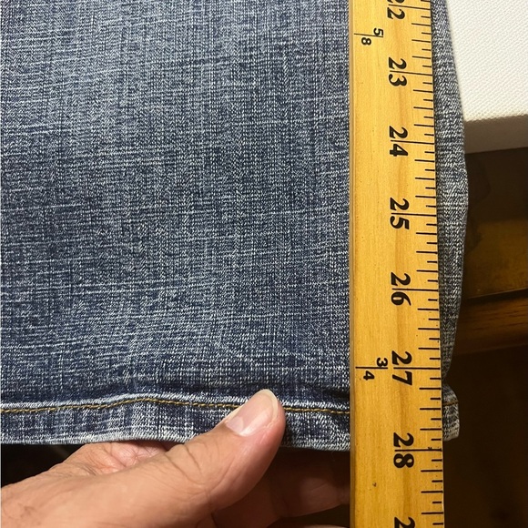 EUC Women's Apollo Blue Jeans with Embellished Pocket Size 6/28" Inseam (A2) - Picture 4 of 9